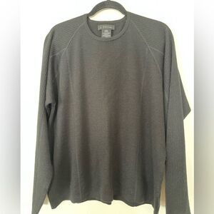 J.Ferrar black, long sleeved sweater, crew neck, raglan sleeve, NWOT, Large